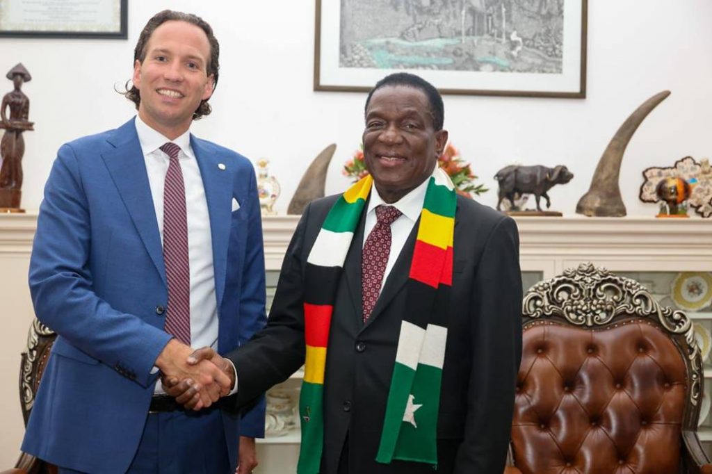 ISFOA conferisce la Laurea Honoris Causa al Presidente dello Zimbabwe Emmerson Dambudzo Mnangagwa