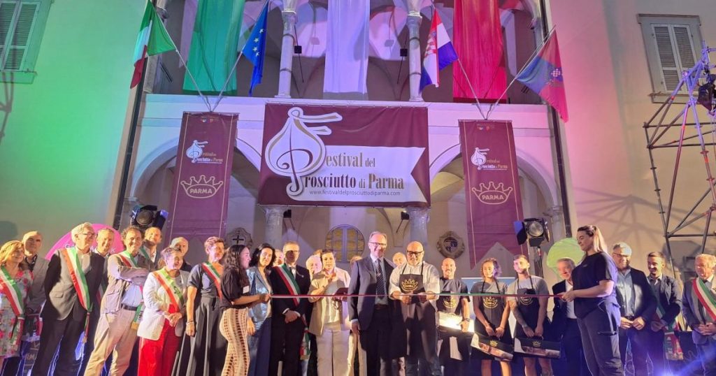 Prosciutto di Parma affettato al Festival di Langhirano