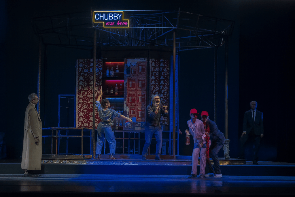 Scena teatrale di Inabili alla morte, progetto di Giacomo Pedini a Go!2025